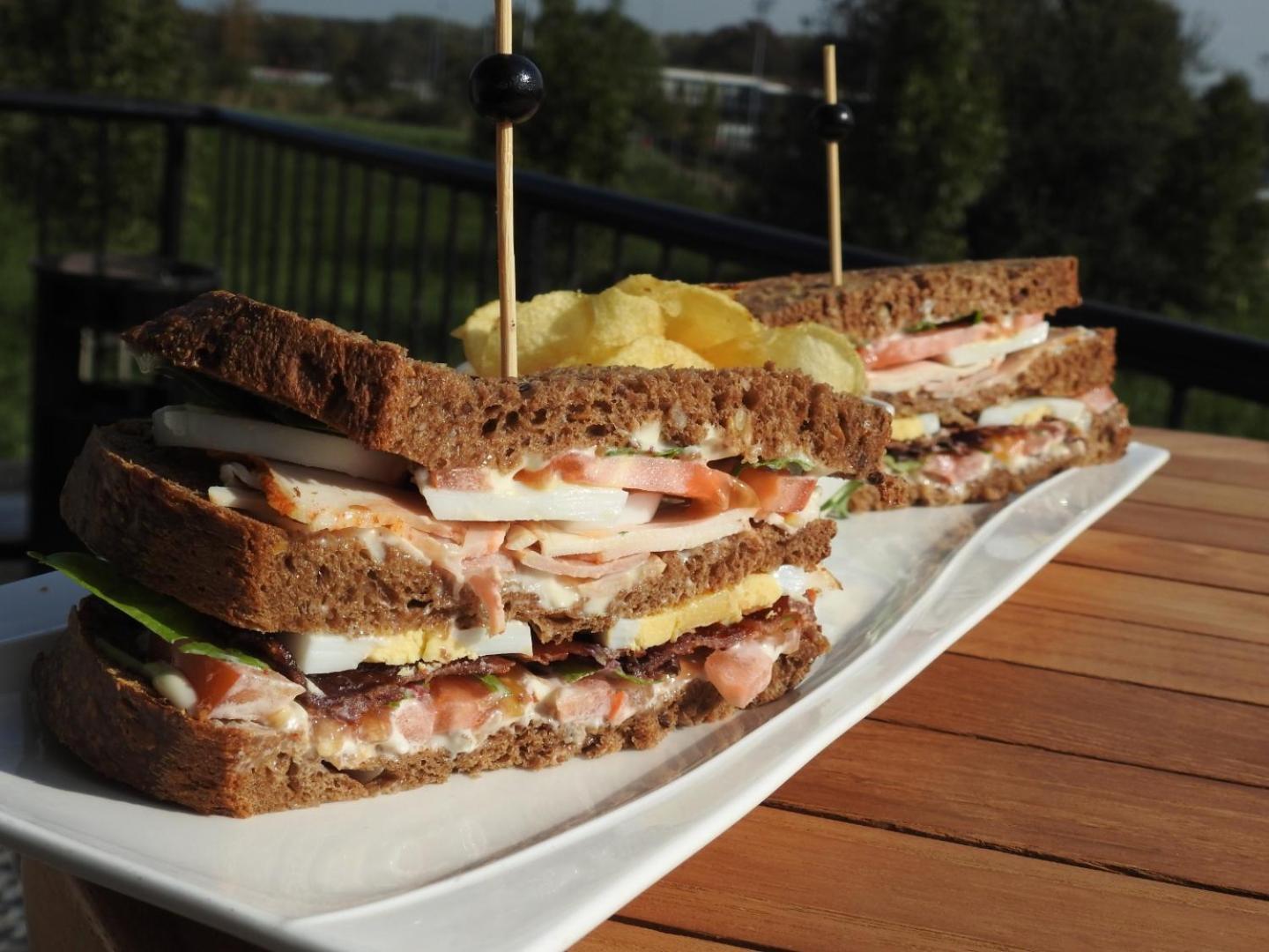 Cafe Brasserie Het Heerenhuis Het Kalf Екстериор снимка