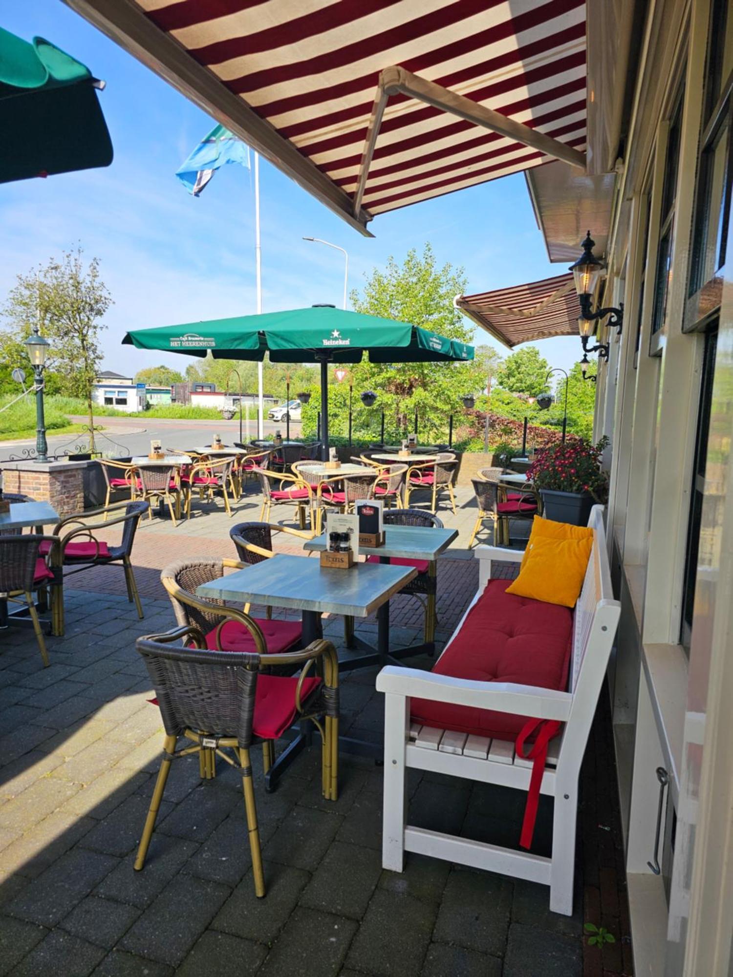 Cafe Brasserie Het Heerenhuis Het Kalf Екстериор снимка